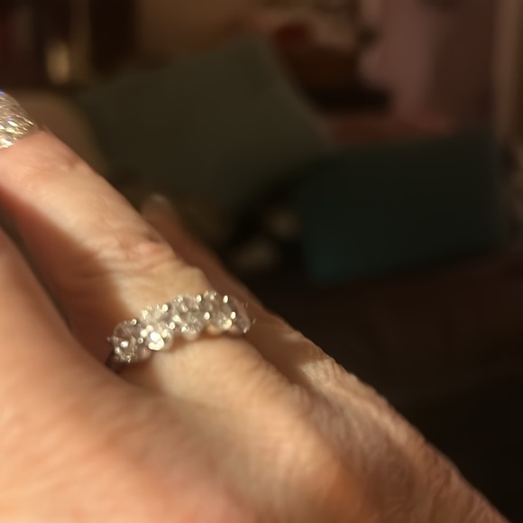 Diamond Anniversary Ring with 5 oval Lab Grown Diamonds total 2 Carats, size 7. - Picture 5 of 6